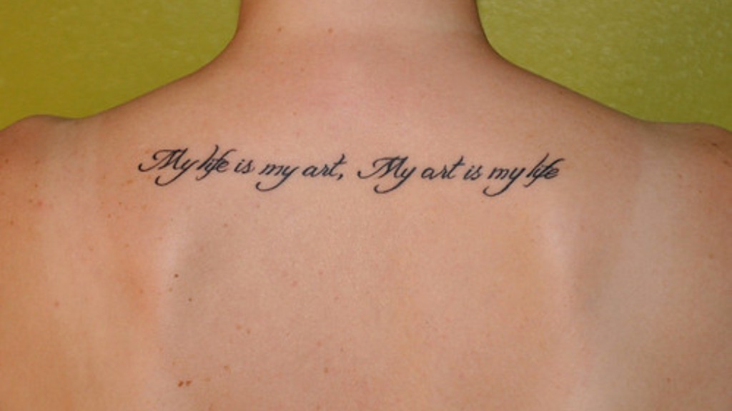 Cosa dice il tatuaggio sul braccio di Katy Perry